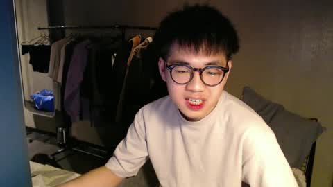 handsome_mannn online show from March 10, 2025, 11:16 pm