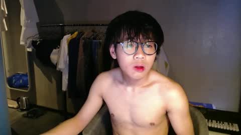 handsome_mannn online show from May 16, 2026, 7:23 pm