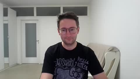 Snapshot of handsome_sasha chatting on November 30, 2025, 5:39 pm Sasha online show from November 30, 2025, 5:39 pm