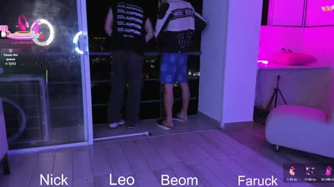 Snapshot of handsomeboys19 chatting on September 11, 2025, 2:11 am leonardfarrucknick and otis online show from September 11, 2025, 2:11 am