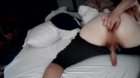 handsomedevil986055 online show from December 25, 2024, 5:48 am