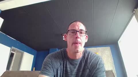 handsomeguy4ever online show from December 14, 2025, 10:53 am