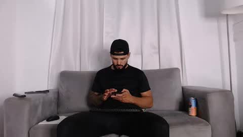 Handsomen online show from March 25, 2026, 1:00 am