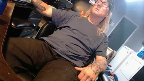 Handystudman online show from November 10, 2025, 7:24 pm