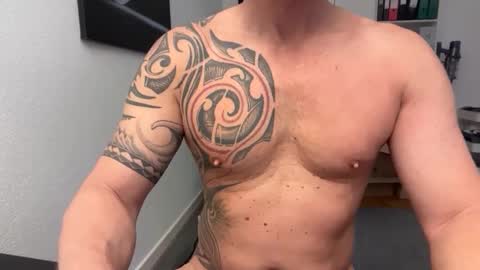 hanky online show from November 7, 2025, 7:52 am