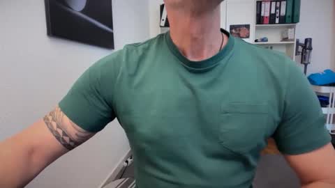 hanky online show from February 16, 2026, 2:13 pm