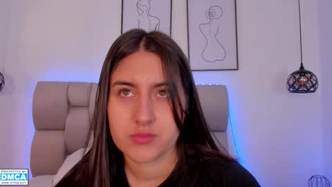 hanna__evans_ online show from February 18, 2026, 12:01 pm