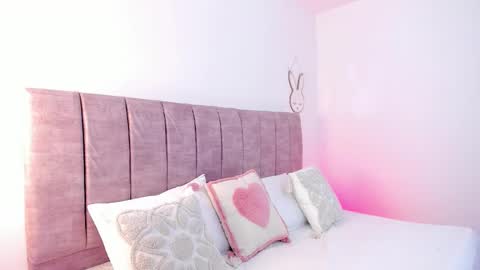 Snapshot of hanna_bunny15 chatting on November 19, 2025, 9:15 pm hanna_bunny15 online show from November 19, 2025, 9:15 pm