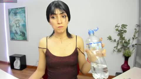 Snapshot of hanna_chloe chatting on May 11, 2026, 8:50 pm Sara online show from May 11, 2026, 8:50 pm