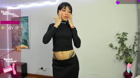 Snapshot of hanna_chloe chatting on May 19, 2026, 9:54 pm Sara online show from May 19, 2026, 9:54 pm