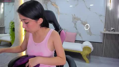 Hanna online show from November 17, 2025, 6:24 pm