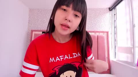Snapshot of hanna_lee__ chatting on November 9, 2025, 3:43 pm H A N N A online show from November 9, 2025, 3:43 pm