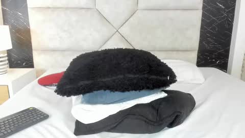 Hanna lens online show from March 4, 2025, 3:37 pm