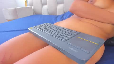 Hanna lens online show from December 5, 2025, 7:21 pm