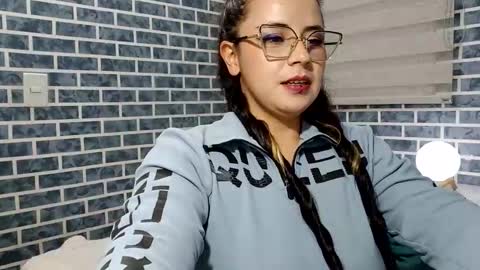 hanna_moons online show from March 20, 2026, 4:39 am