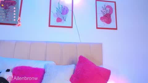 Snapshot of hannabronw chatting on January 25, 2025, 12:48 am Eliana online show from January 25, 2025, 12:48 am