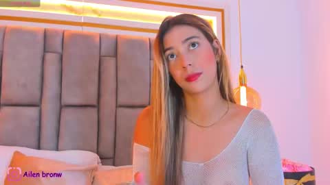 Snapshot of hannabronw chatting on September 16, 2025, 7:15 pm Eliana online show from September 16, 2025, 7:15 pm