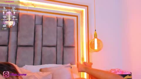 Snapshot of hannabronw chatting on October 2, 2025, 8:38 pm Eliana online show from October 2, 2025, 8:38 pm