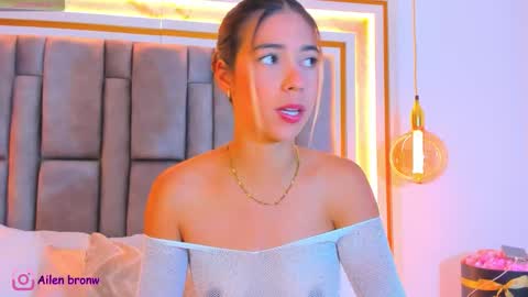 Snapshot of hannabronw chatting on October 28, 2025, 9:50 pm Eliana online show from October 28, 2025, 9:50 pm