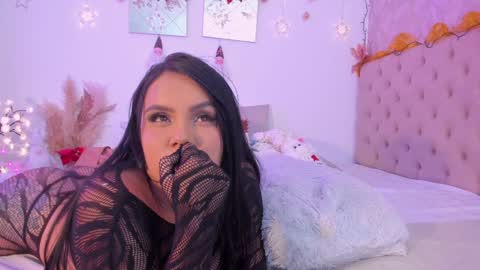 Snapshot of hannabruunn chatting on December 17, 2024, 10:11 pm Hanna Brunn  online show from December 17, 2024, 10:11 pm