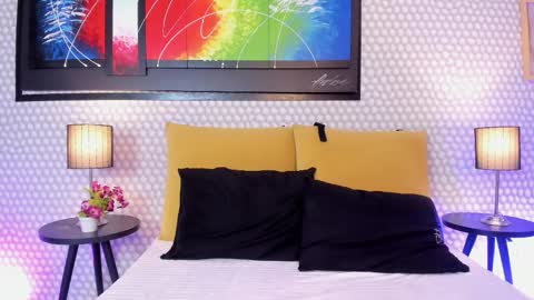 Hanna online show from November 1, 2025, 3:52 am