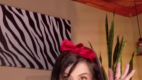 Snapshot of hannah_borbon_ chatting on October 1, 2025, 8:48 pm Hannah  online show from October 1, 2025, 8:48 pm