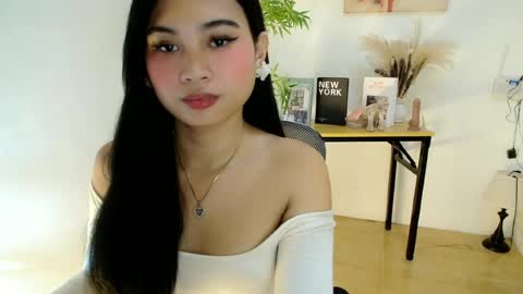 Snapshot of hannah_davis69 chatting on June 26, 2026, 2:49 am Alex online show from June 26, 2026, 2:49 am