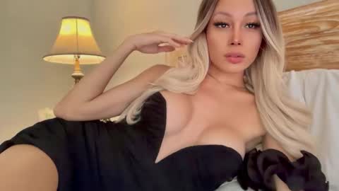 Im your naughty girl and porn star in bed Hannah online show from November 4, 2025, 1:43 pm