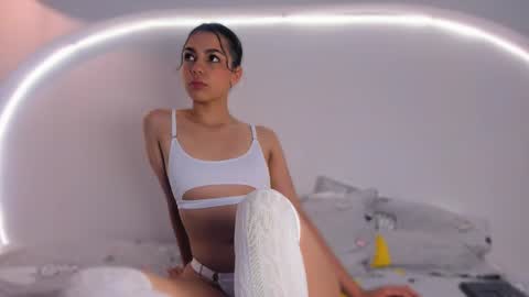 hannah_jet online show from January 18, 2026, 2:10 pm