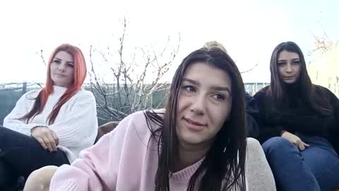 Snapshot of hannah_wildd chatting on January 19, 2025, 1:01 pm Rose online show from January 19, 2025, 1:01 pm