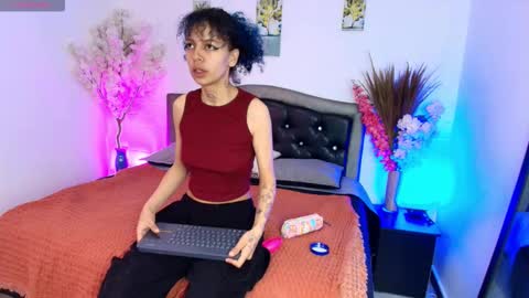 HannahBlue  online show from February 5, 2026, 12:21 pm