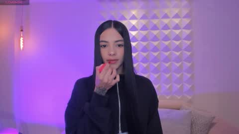 HANNAH J online show from November 16, 2025, 5:07 pm