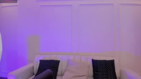 Snapshot of hannahjamesx chatting on February 18, 2026, 12:34 pm HANNAH J online show from February 18, 2026, 12:34 pm