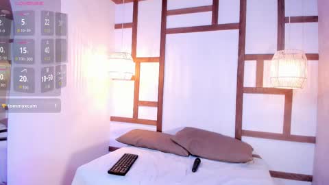 hannahmonttgomery  Help me reach 100 Hands up online show from October 15, 2025, 4:40 pm