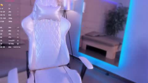 hannahmonttgomery  Help me reach 100 Hands up online show from March 20, 2026, 4:45 pm