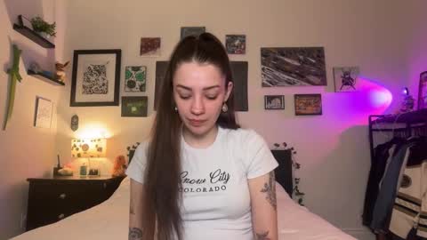 Hannah Taylor online show from March 2, 2026, 12:35 am