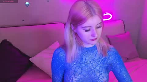 Hanna online show from May 18, 2026, 1:02 am