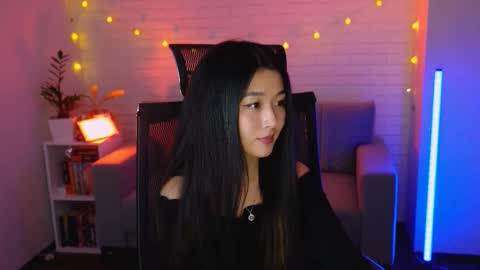 hannarosie online show from November 21, 2025, 7:12 pm