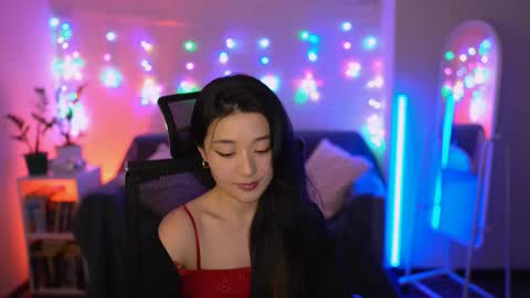 hannarosie online show from March 18, 2026, 5:49 pm