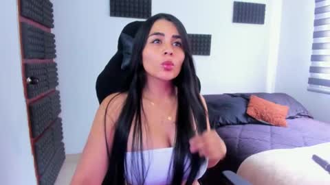 Hanna  online show from March 26, 2026, 6:35 pm