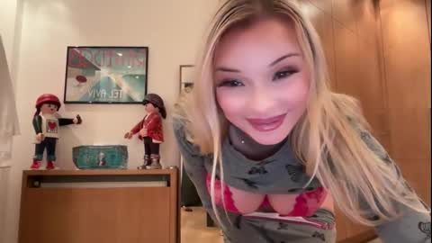 Snapshot of hannaxlovex chatting on October 14, 2025, 3:02 pm  FREE LIMITED online show from October 14, 2025, 3:02 pm