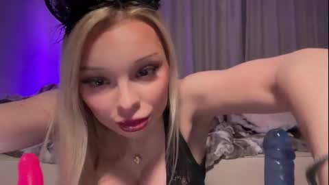  FREE LIMITED online show from December 3, 2025, 5:11 pm