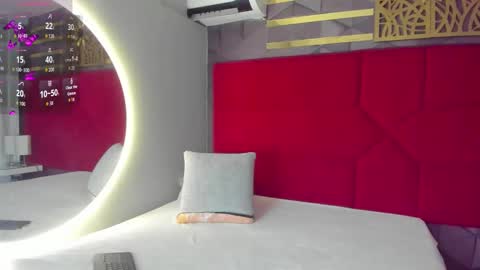 Hanny  online show from February 11, 2026, 2:05 am