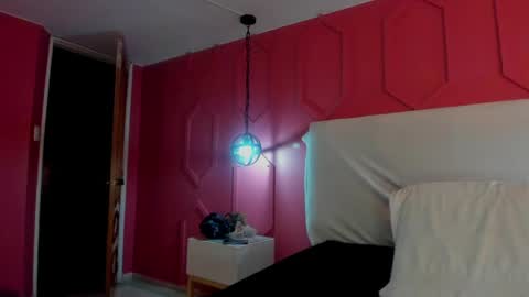 Snapshot of hanny_bliss chatting on May 15, 2026, 11:39 am Hanny online show from May 15, 2026, 11:39 am