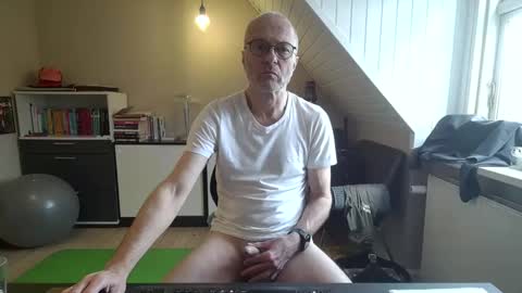 Snapshot of hanse_1 chatting on February 25, 2025, 1:39 pm Hanse online show from February 25, 2025, 1:39 pm