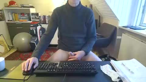 Snapshot of hanse_1 chatting on January 9, 2026, 2:42 pm Hanse online show from January 9, 2026, 2:42 pm