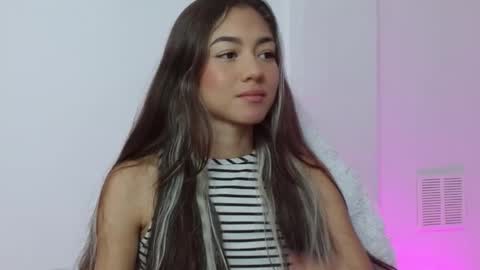 Snapshot of hantonella chatting on December 1, 2025, 3:17 pm Anto online show from December 1, 2025, 3:17 pm