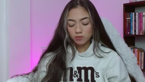 Snapshot of hantonella chatting on December 2, 2025, 2:56 pm Anto online show from December 2, 2025, 2:56 pm