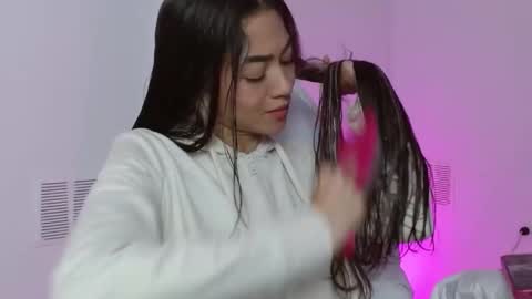 Snapshot of hantonella chatting on December 20, 2025, 3:41 pm Anto online show from December 20, 2025, 3:41 pm