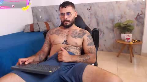 hanz_col online show from October 24, 2025, 2:13 pm